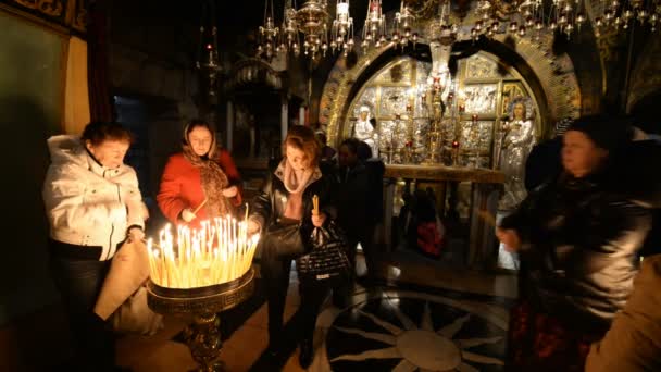 Jerusalem Israel Diciembre 2016 Altar Crucifixión Iglesia Del Santo Sepulcro — Vídeo de stock