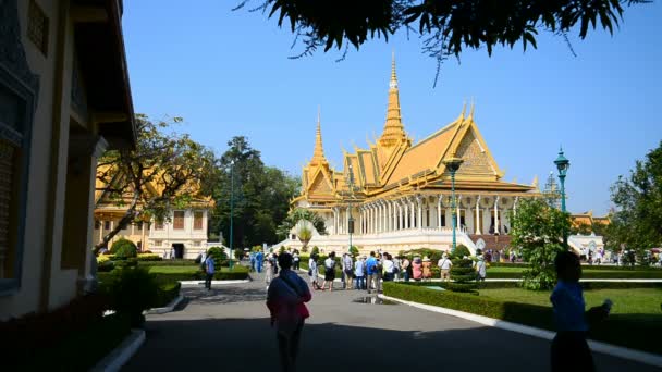 Phnom Penh Kambodien März 2017 Außenansicht Des Königspalastes Phnom Penh — Stockvideo