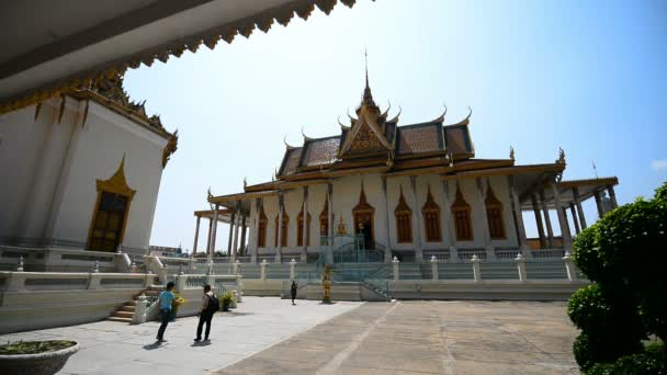 Phnom Penh Kambodien März 2017 Außenansicht Des Königspalastes Phnom Penh — Stockvideo