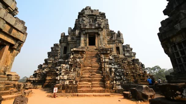 Siem Reap Cambodia March 2017 Tourists Prasat Rorng Ramong Temple — 비디오