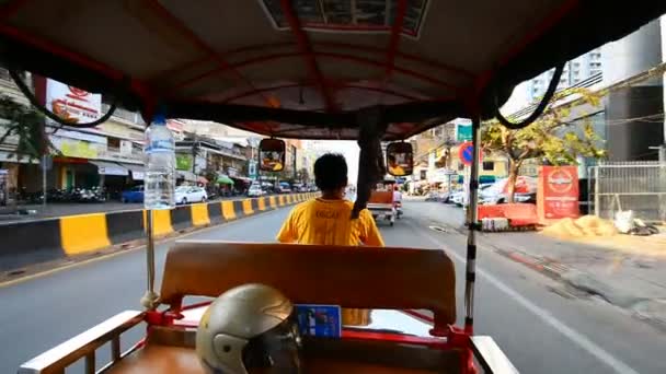 Phnom Penh Cambodia Marzo 2017 Giro Tuk Tuk Strade Phnom — Video Stock