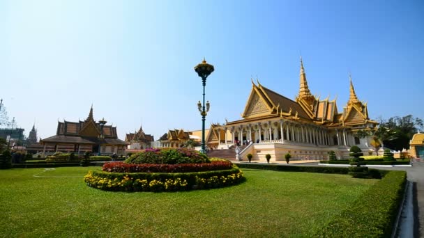 Phnom Penh Cambodia Maart 2017 Buitenzijde Van Het Koninklijk Paleis — Stockvideo