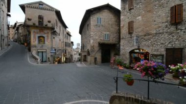 Assisi, İtalya - 25, 2015: Assisi, İtalya 'da sokak