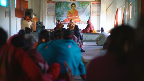 Panauti Nepal December 2017 Lokalbefolkningen Mötet Med Buddistmunkar Firandet Panauti — Stockvideo