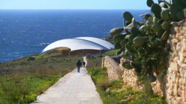 Malta Fevereiro 2018 Turistas Ruína Templo Mnajdra Malta Europa — Vídeo de Stock