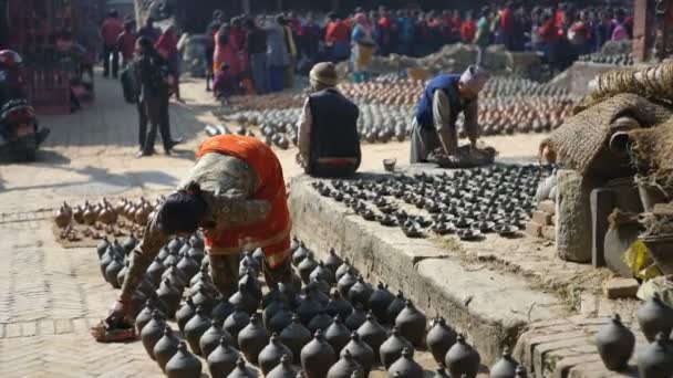 Bhaktapur Nepal Décembre 2017 Population Locale Sur Place Poterie Bhaktapur — Video