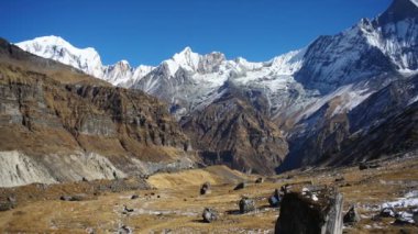 Annapurna Ana Kampı, Nepal, Annapurna pisti, Himalaya, Asya 'dan Machapuchare dağ manzarası.