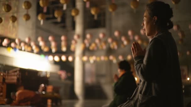 Lumbini Nepal Diciembre 2017 Monjes Orantes Templo Coreano Lumbini Nepal — Vídeo de stock