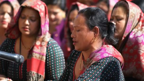 Panauti Nepal Diciembre 2017 Mujeres Cantando Tocando Armonio Sobre Celebración — Vídeos de Stock