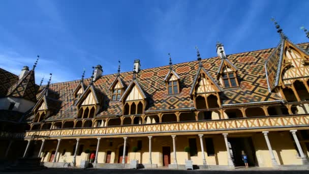 Francja Beaune Lipiec 2015 Słynny Dziedziniec Hotelu Dieu Beaune Burgundia — Wideo stockowe