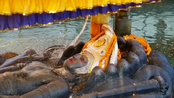 Kathmandu Nepal 25Th December 2017 Interior Budhanilkantha Temple Reclining Buddha — 图库视频影像