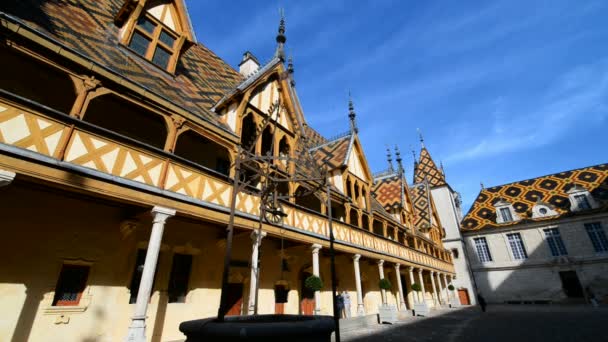 Francja Beaune Lipiec 2015 Słynny Dziedziniec Hotelu Dieu Beaune Burgundia — Wideo stockowe