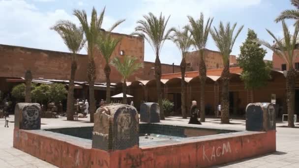 Place des Ferblantiers in Marrakesh — Stockvideo