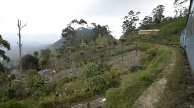 Nuwara Eliya'dan Ella'ya tren