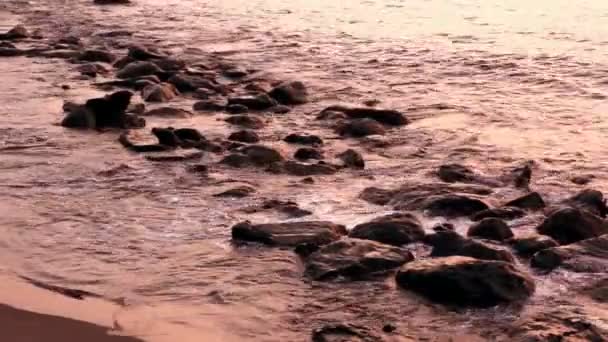 석양과 바다의 파도 — 비디오