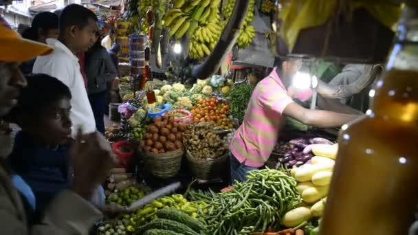 Traditionell butik på marknadsplatsen — Stockvideo