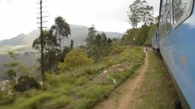 Nuwara Eliya'dan Ella'ya tren