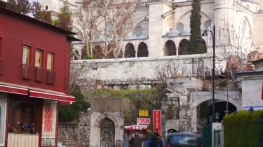 En ünlü yerlerinden cami