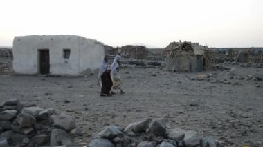 İnsanlar kulübeleri