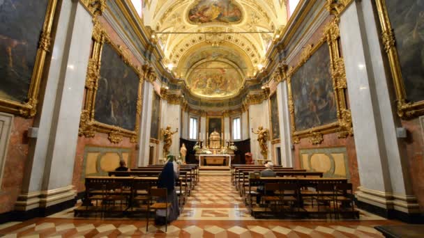 Интерьер собора Сан-Руфино — стоковое видео