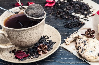 fincan çay ve çikolata ile tanımlama