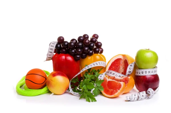 Equipamento de fitness e alimentos saudáveis — Fotografia de Stock