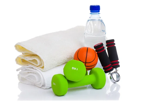fitness ekipmanları beyazda izole edildi