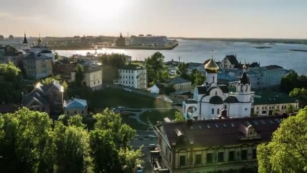 Nizhny Novgorod, Rusya. Zaman atlaması, Volga Nehri manzarası, Oka ve Volga kavşağı, Nizhny Novgorod oku, Oka 'nın ağzı.. — Stok video