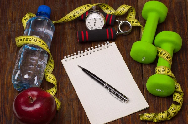 Cvičení a fitness dieta kopírovat prostor deník. Koncept zdravého životního stylu. — Stock fotografie