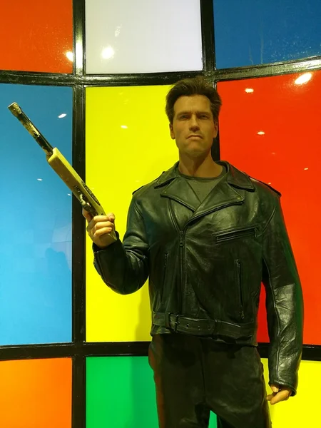 Arnold Schwarzenegger balmumu heykel