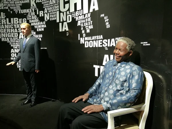Nelson Mandela ve Vladimir Putin heykeller — Stok fotoğraf