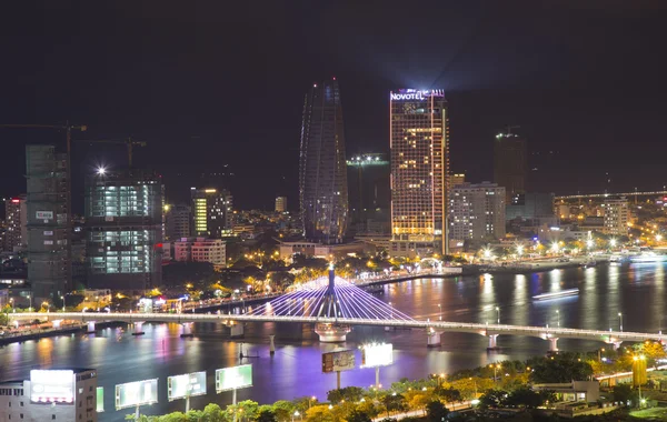 Widokiem na panoramę miasta miasto miejski noc — Zdjęcie stockowe