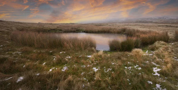 Buraco Pia Cheio Água Dia Inverno Montanha Negra South Wales — Fotografia de Stock