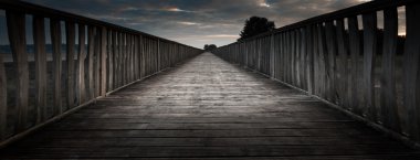 Ahşap tahta kaldırım