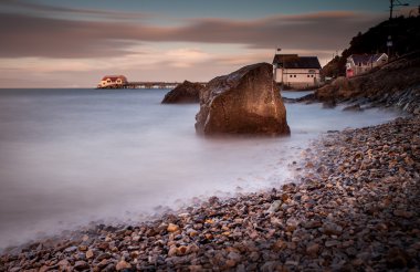 Mumbles Rock'ta Knab gün batımında