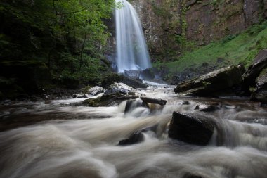 Melincourt Resolven Güney Galler düşüyor