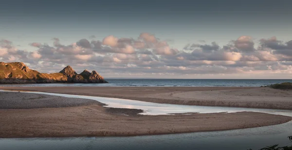 Három sziklák Bay Swansea — Stock Fotó