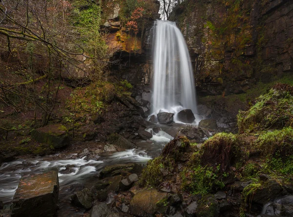 Mystischer Melincourt-Wasserfall — Stockfoto