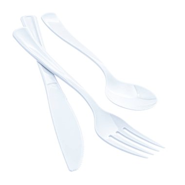 Tek kullanımlık plastik çatal bıçak, tek kullanımlık kaşık, çatal ve bıçak, tek kullanımlık sofra takımı, plastik kirlilik, atık, ekoloji, geri dönüşüm. Yeşil tek kullanımlık plastik çatal, bıçak, kaşık, kırpma yolu, beyaz arka planda izole edilmiş.