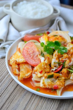 Sahanda yumurta, baharatlı Tayland gıda, Tayland Mutfağı, Heal ile baharatlı salata