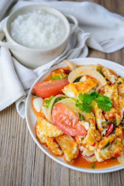 Sahanda yumurta, baharatlı Tayland gıda, Tayland Mutfağı, Heal ile baharatlı salata