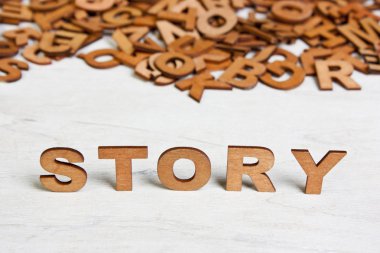 Ahşap harflerle yapılan kelime hikaye