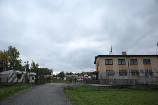 Vysni Hálkova, Cseh Köztársaság - október 18, 2015-re: átjáró fogolytábort menekültek Hálkova Vysni, Kelet-Csehország, Európa, Európai Unió — Stock Fotó