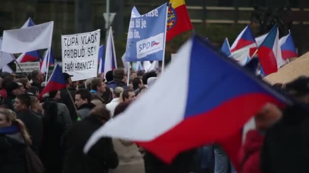 Prague Czech Republic November 2015 Demonstration Islam Refugees Prague Wenceslas — Stock Video