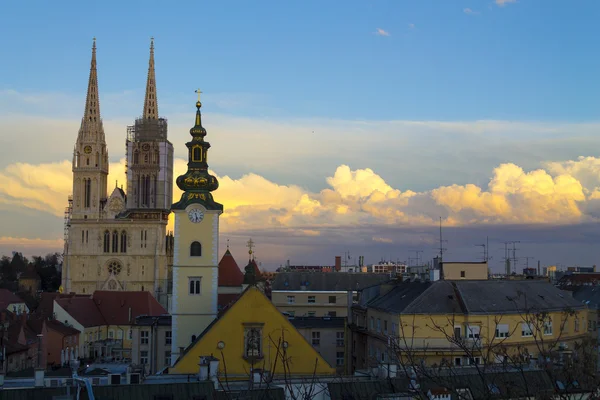 Paisagem de uma catedral de Kaptol em Zagreb — Fotografia de Stock