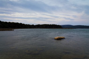 Hırvatistan Sibenik yakınındaki gündoğumu manzara