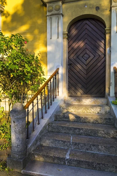     Vintage bina giriş Zagreb 