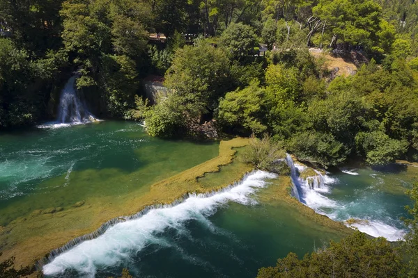 Vízesés a Krka Nemzeti park, Horvátország — Stock Fotó