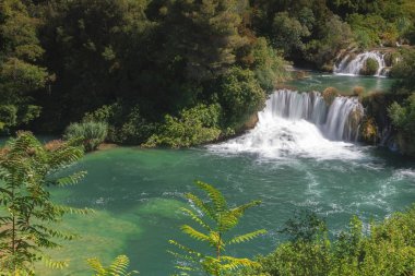     Milli park Krka, Hırvatistan, şelaleler 