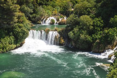     Milli park Krka, Hırvatistan, şelaleler 